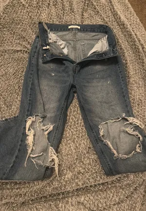 PacSun Ripped Jeans thumbnail 1