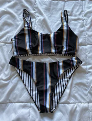 Womens Bikini Set Swimsuit Top Bottom Striped Reversible‎ White Black Summer thumbnail 1