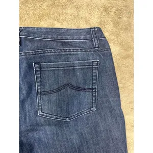 Michael Kors classic medium wash bootcut jeans Size 8 thumbnail 6