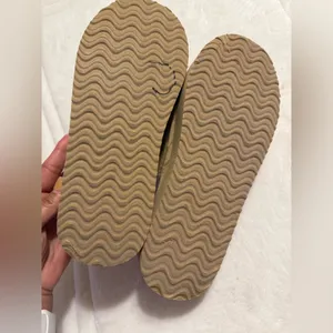 NWT MUK LUKS faux fur platform slipper, size medium (9-10) thumbnail 9