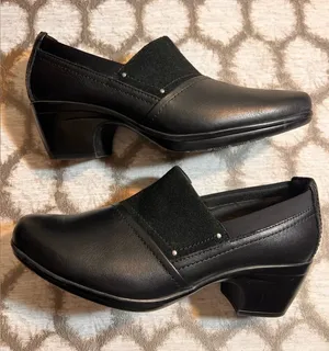 Clarks Collection Black Leather Suede Women's Heels 8.5 thumbnail 1