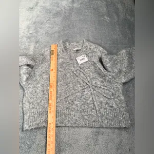 NWT American eagle Gray cropped Sweater bow small thumbnail 8