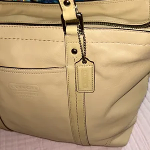 Vintage Coach Pale Yellow Beige Leather Double Handle Shoulder Bag thumbnail 3