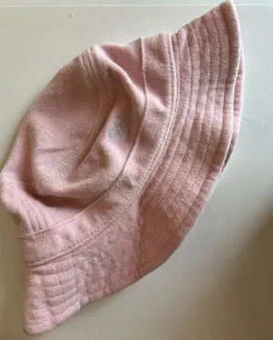 Aritzia TNA Bucket Hat in Pink.  Size Small/Medium. thumbnail 1