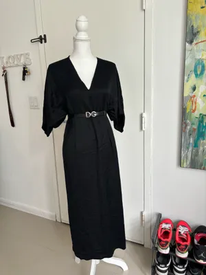 Massimo Dutti Black Midi Dress with Gold Neck Detail Size M thumbnail 8
