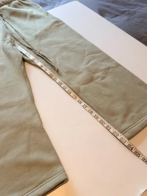 Fear of God Essential fleece Sweatpants color eggshell, straight leg sz S Unisex thumbnail 6