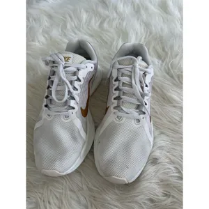 Nike Downshifter 8 Women's‎ Running Shoes White Size 7.5 thumbnail 3
