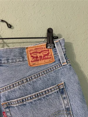 Levi’s 501 High Rise Distressed Denim Jean Shorts Size 27 thumbnail 10