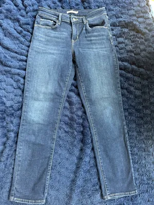 Levi's Women's Mid Rise Skinny Blue Denim Jeans Size 8 Medium Wash Blue Denim thumbnail 1
