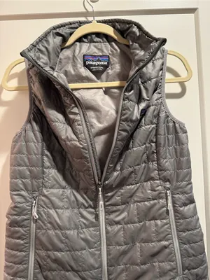Patagonia Nano Puff Vest Women’s Small Gray Primaloft‎ Quilted Size Small thumbnail 4