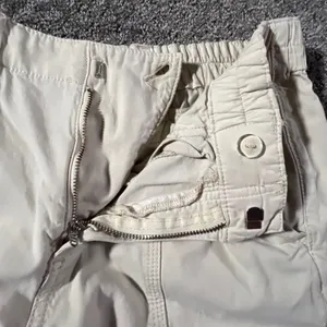 BDG Urban‎ Outfitters Y2K Cargo Pants Womens S Cream Wide Leg Elastic Waist Seam thumbnail 3