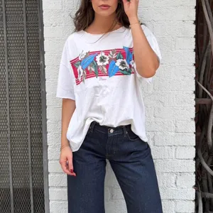Free People White vintage Maui Hawaii graphic tee / fits sz s-L #hawaii #graphictee #summer #retro thumbnail 3