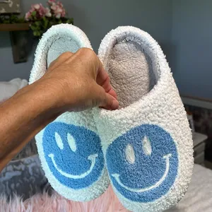 Smiley Face Slippers White Size 7.5 thumbnail 4
