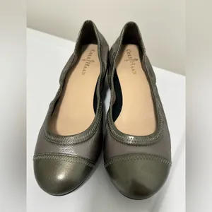 Cole Haan Silver Wedge Pumps Size 7 thumbnail 2