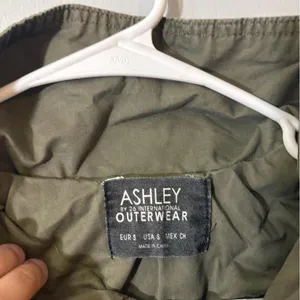 ashley outerwear size‎ small thumbnail 2