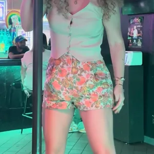 Flowered shorts thumbnail 4