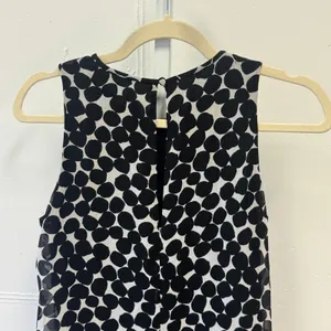Calvin Klein Black White Polka Dot Sleeveless Shift Dress Size 4 Keyhole Back thumbnail 5