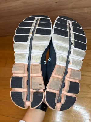 On Running Cloudflow Women's Sneakers thumbnail 6