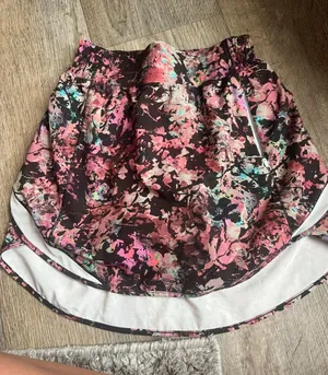 Lululemon Women's Pink Floral Athletic Skort thumbnail 1