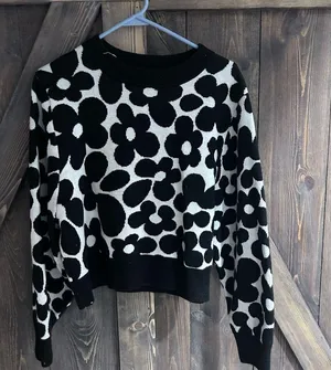 floral sweater Size L thumbnail 2