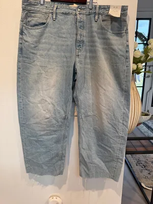 Madewell Light Wash Relaxed Women's Barrel jeans thumbnail 1