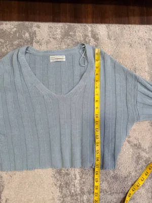 Urban Outfitters Pale Blue Ribbed V-Neck Cropped Sweater thumbnail 6