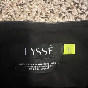 Lyssé Black High-Waisted Leggings Stretchy Workout Yoga Pants Size L‎ thumbnail 2