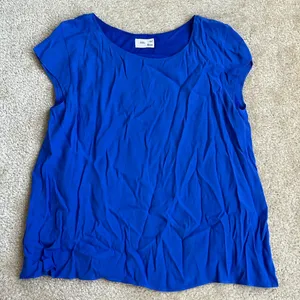 Aritzia Wilfred Free Short Sleeve Blue Top in Women’s Medium thumbnail 1