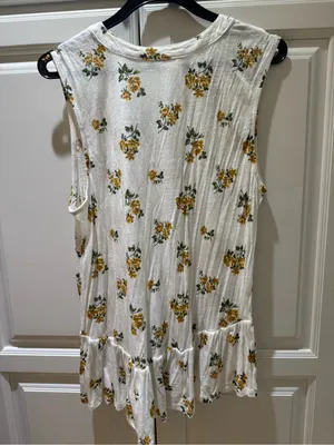For The Republic Cream Sleeveless Floral Peplum Tunic with Yellow Rose Print thumbnail 2