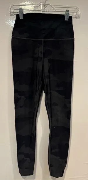 Alo High Waist Airlift 7/8 black‎ camo leggings thumbnail 1