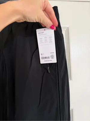 Athleta Pantalon Rise Pants NWT Black Size Small S Windbreaker Water Proof thumbnail 6