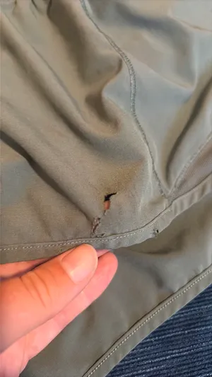 Lululemon Hotty Hot 2.5" thumbnail 2