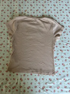 GUESS Blush Pink Short-Sleeve Logo Tee with Gold Embroidery thumbnail 4