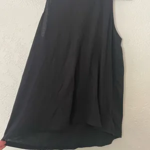 Old navy black tank thumbnail 4