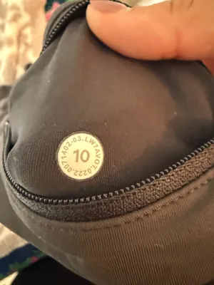 Lululemon Shorts Speed Up 2.5" thumbnail 3