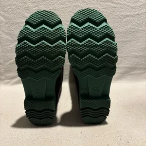 Unbranded Unisex Black & Green Rubber Rain & Garden Boots size 7 made in U.S.A. thumbnail 6