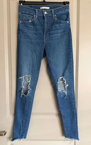Levi’s High-Rise Super Skinny Jeans thumbnail 1
