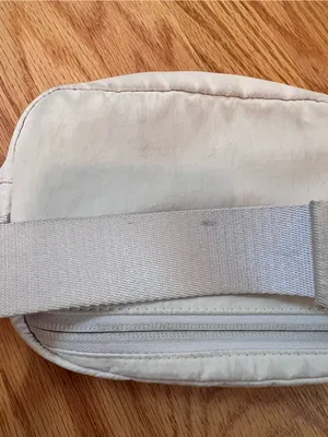 Lululemon Everywhere Belt Bag 1L White Opal thumbnail 2
