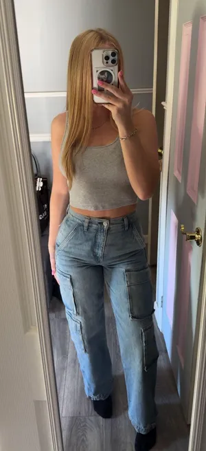Aritzia Denim Forum High-Rise Cargo The '90s Millie Jeans thumbnail 1
