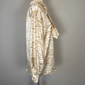 Escada Vintage Leopard Tiger Print Cream‎ Silk Blouse Top Size 36/6 Long Sleeve thumbnail 9