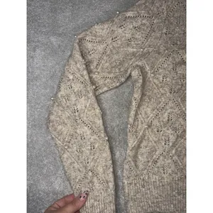 broadway 33 pearl embellished sweater wool blend Medium Turtle Neck thumbnail 4