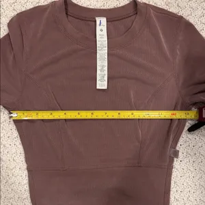 lululemon athletica Women’s 2 Mauve color Crop Top thumbnail 5