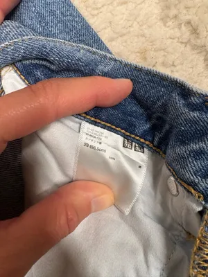 JWA/Uniqlo Light Wash Women’s Slim Straight Jeans thumbnail 4