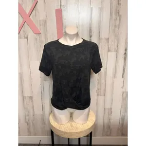 LegEnd Active Black Camo Short Sleeve Athletic Top Women’s XL Stretch Tee NWT thumbnail 5