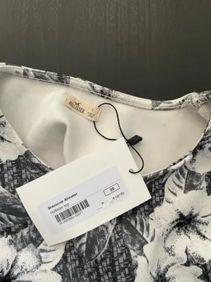 Hollister Top ( Small) thumbnail 6