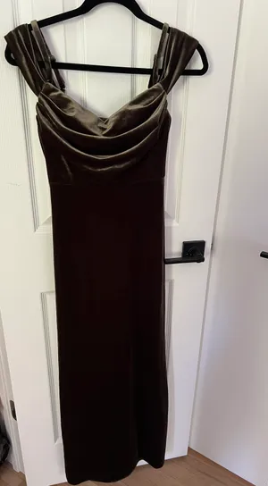 Revelry Gown Green Size 2 thumbnail 3