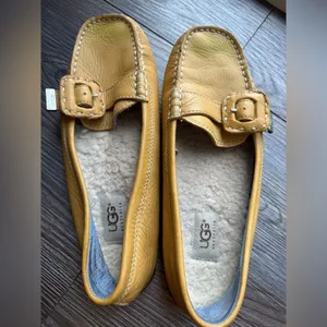 UGG Ansley‎ Mustard Yellow Leather Shearling Loafers Moccasins Size 8 thumbnail 2