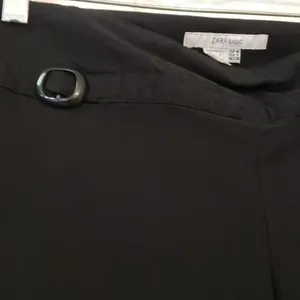 Zara  Cropped Pants thumbnail 3