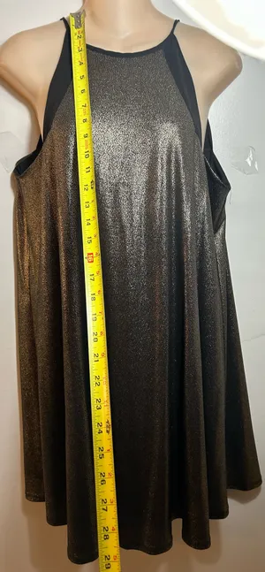 Lila Clothing Co. Stylish, loose-fitting top/dress. Size L. $20. thumbnail 3