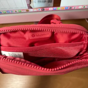Lululemon NWT Everywhere Belt Bag 1L SOLD OUT Color: DTRE (Dessert Red) thumbnail 4
